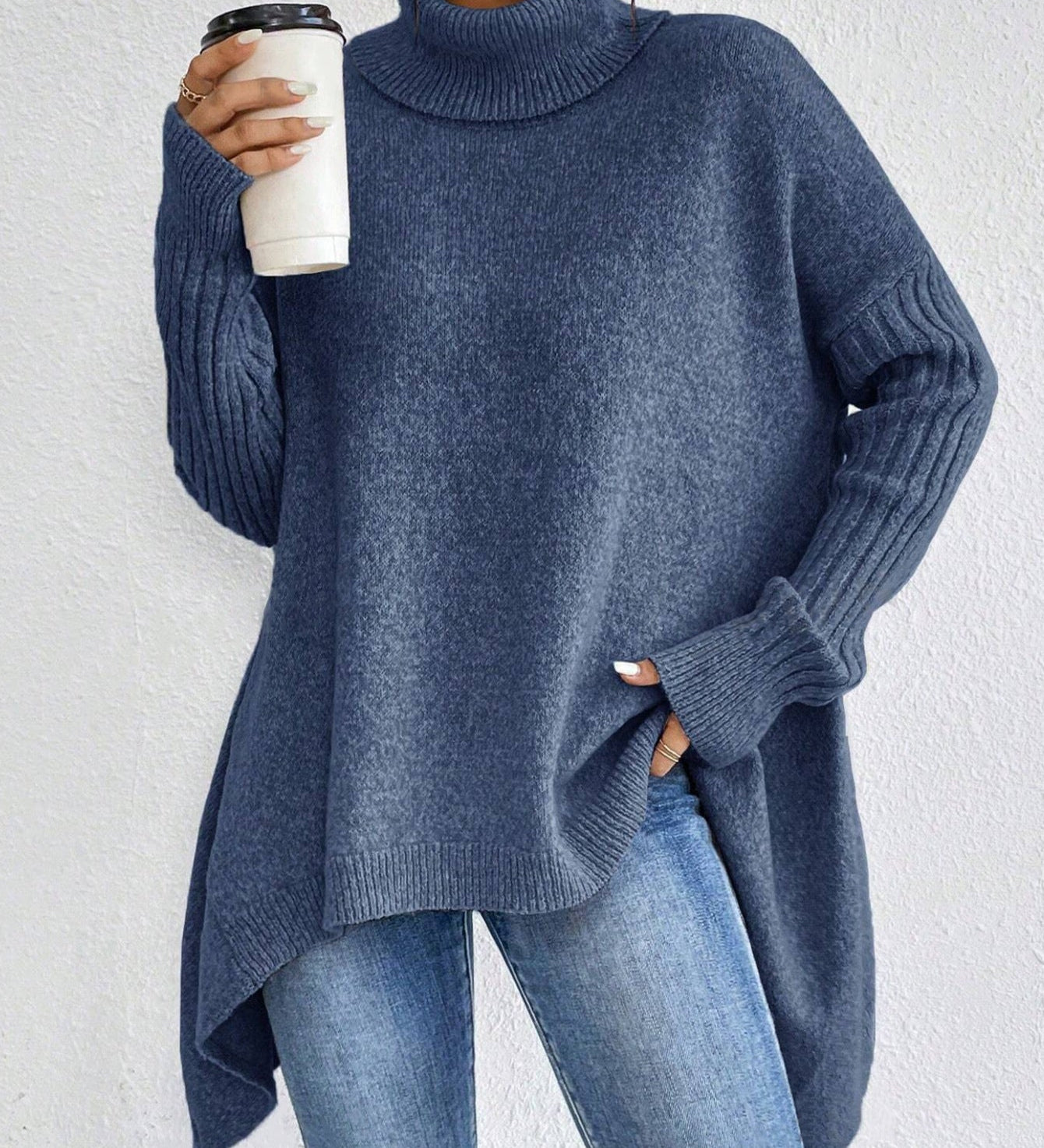 Francisca | Camisola de Gola Alta Irregular em Malha Grossa
