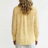 Alice | Blusa Romântica com Bordados de Margaridas