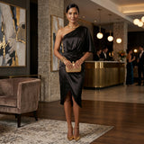 Cátia - Vestido com Brilho em Cetim